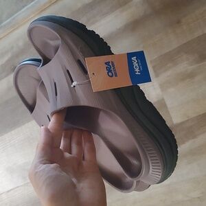 hoka recovery slides